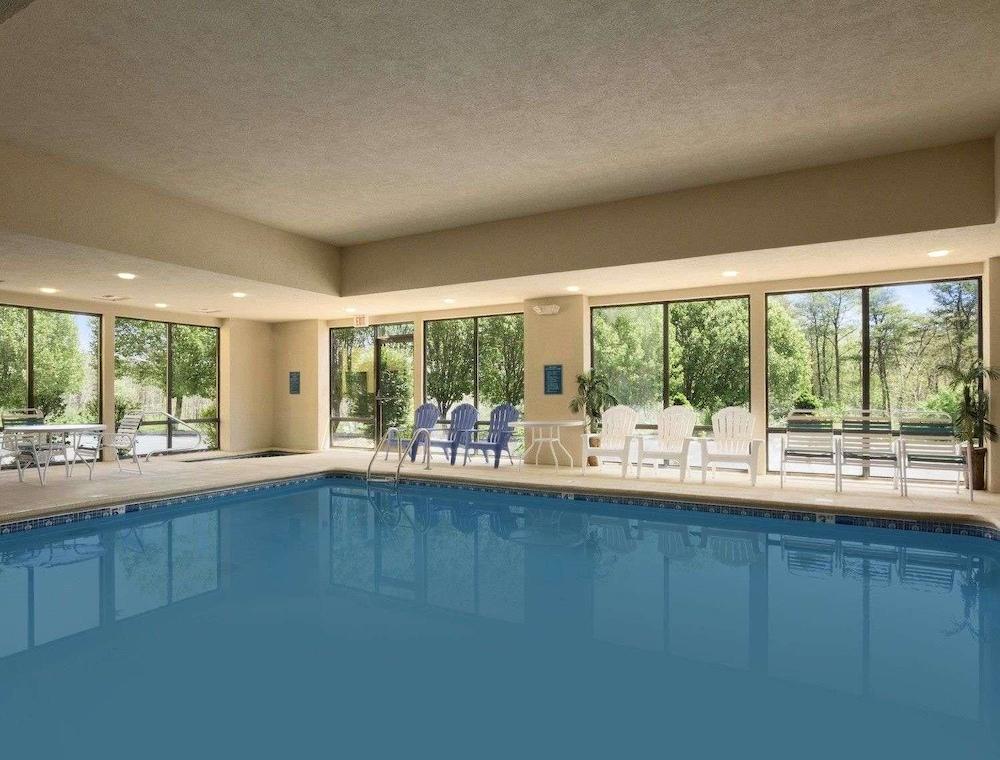 Baymont by Wyndham Crossville — 3