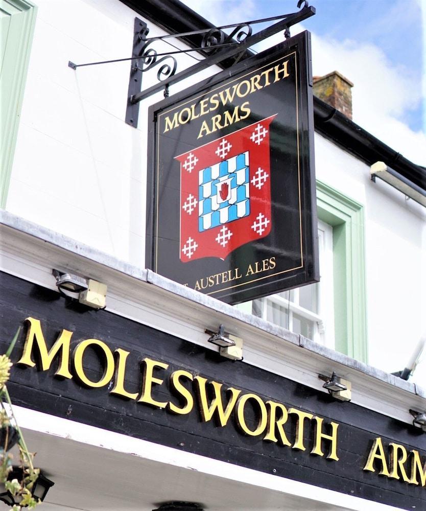 Molesworth Arms Hotel