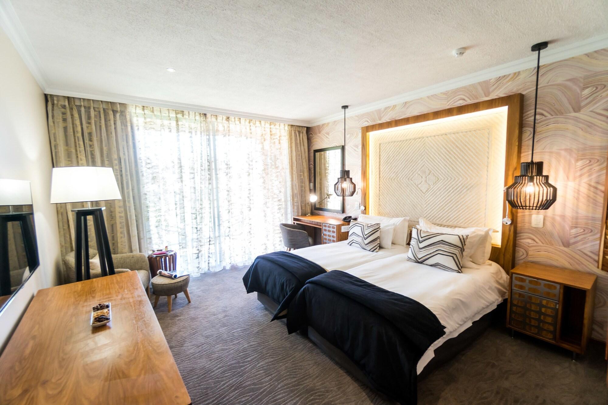 WINDHOEK COUNTRY CLUB RESORT — 10