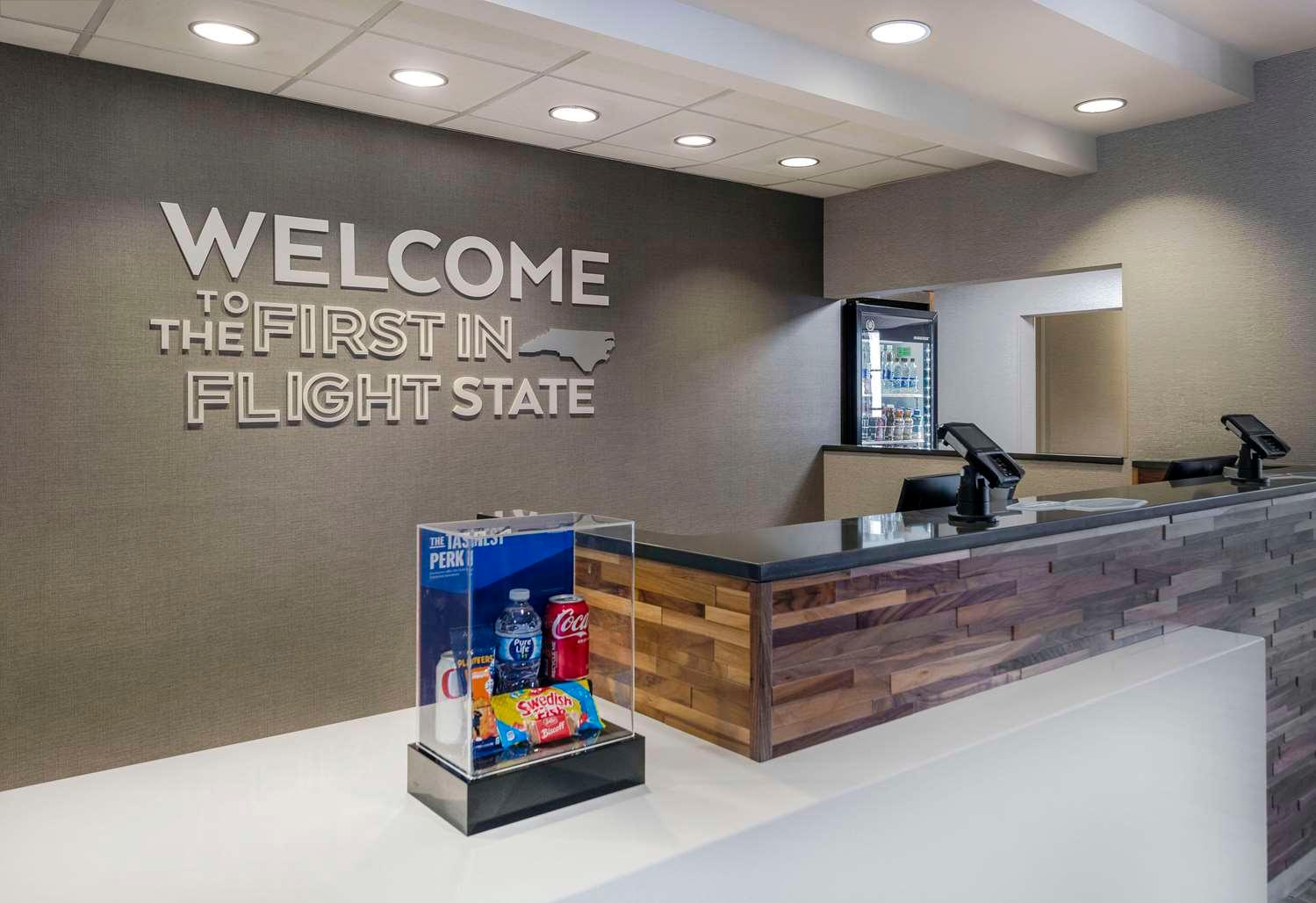 Hampton Inn & Suites Burlington NC — 7
