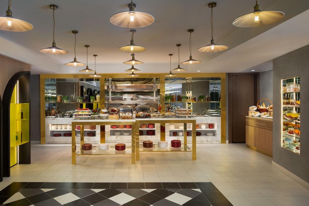 Millennium Atria Business Bay — 10