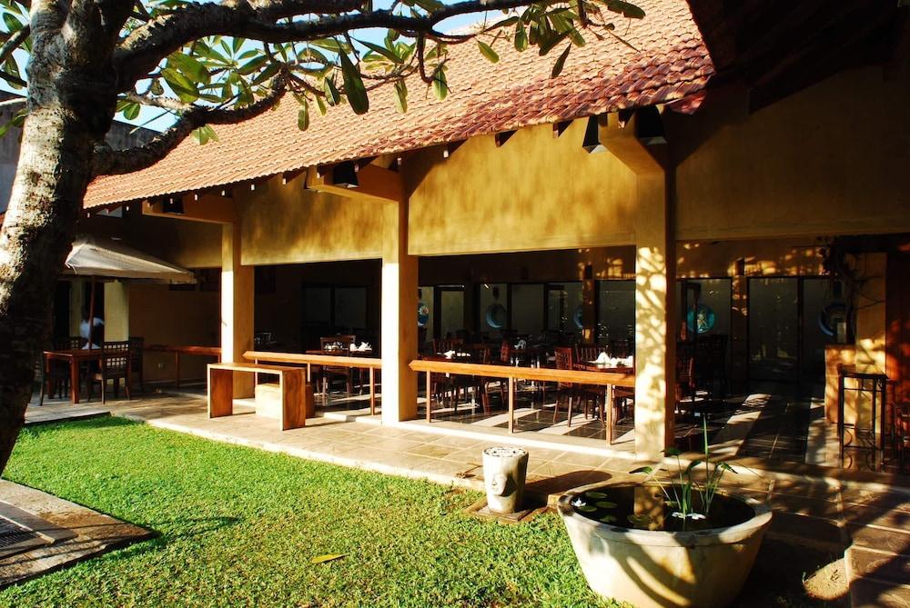 JETWING AYURVEDA PAVILIONS 100932 — 2