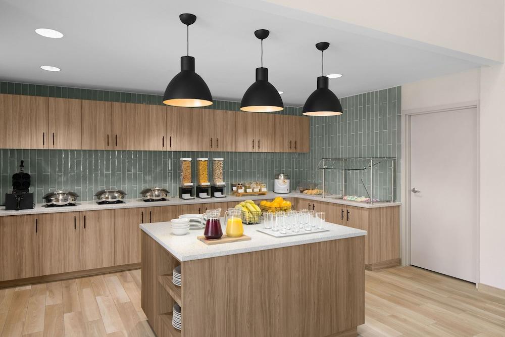 Residence Inn Portland West/Hillsboro — 7