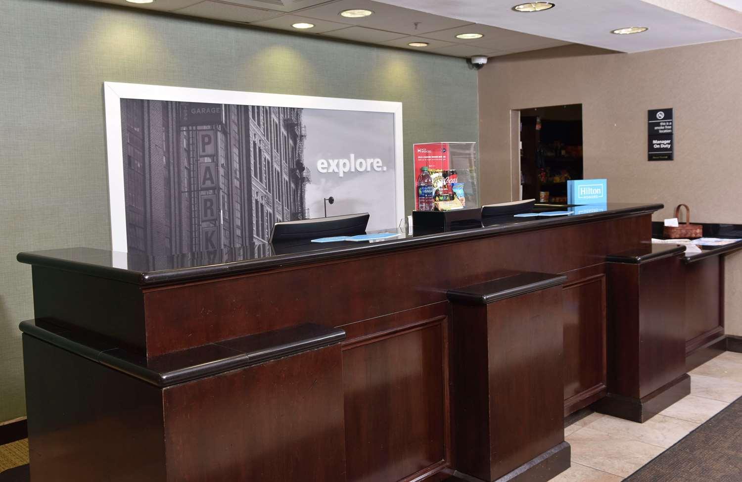 Hampton Inn & Suites Alexandria LA — 9