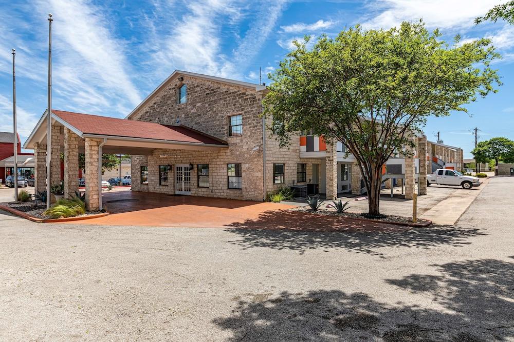 Motel6 Georgetown, TX — 4