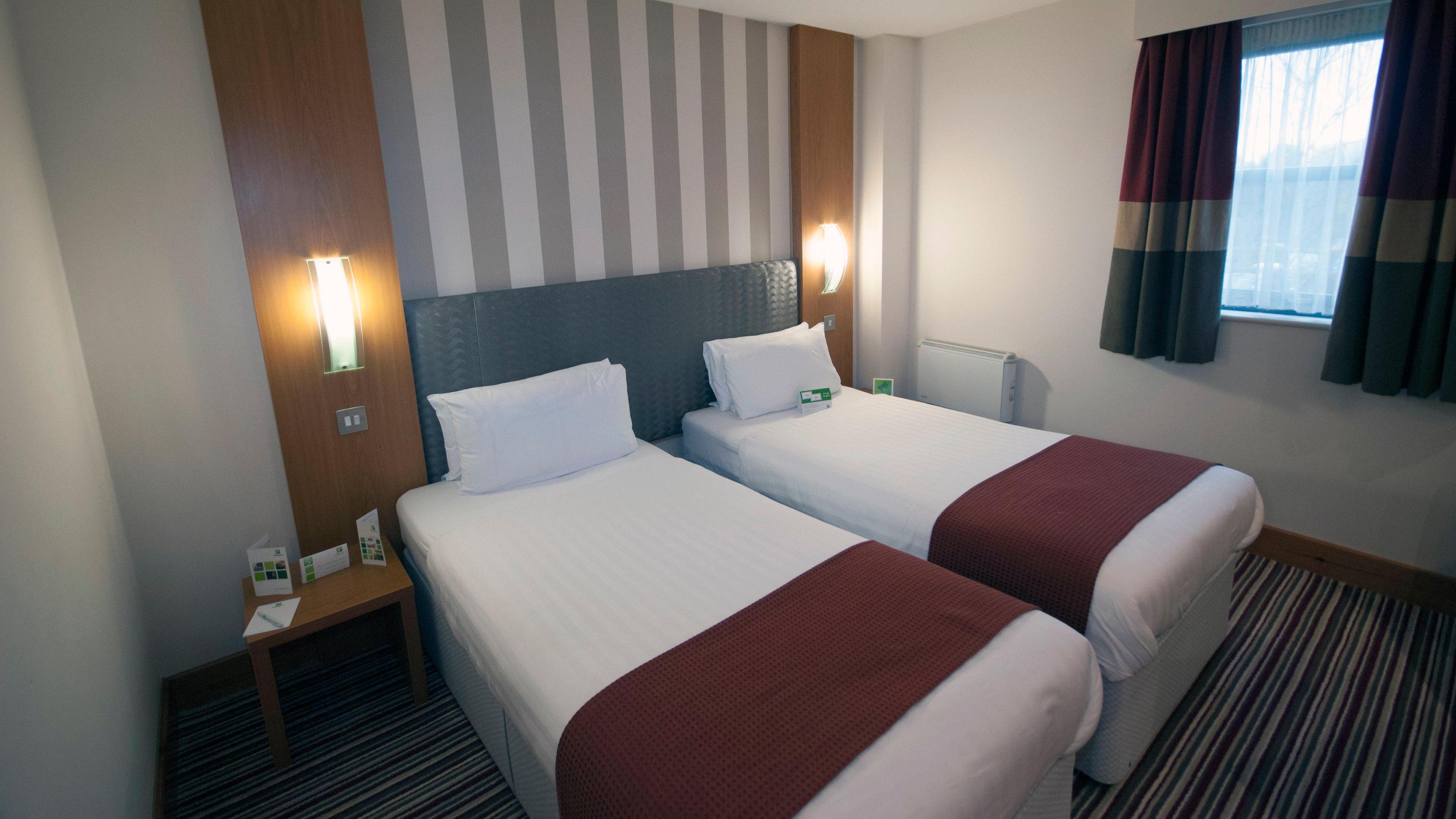HOLIDAY INN MANCHESTER-CENTRAL PARK — 8