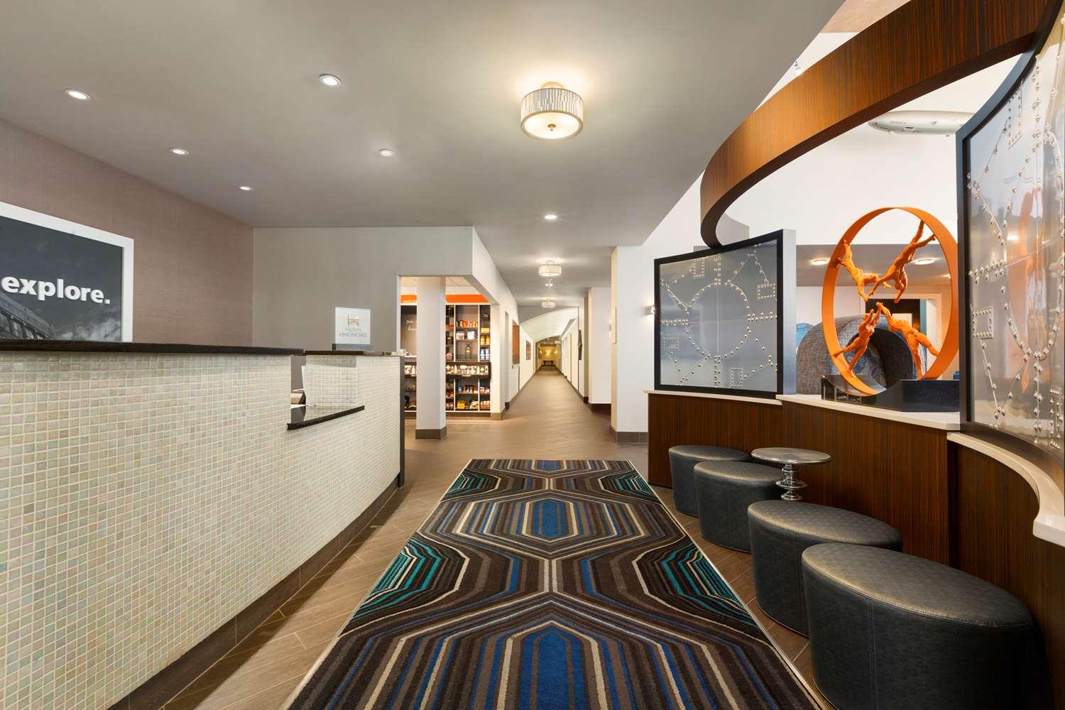 Hampton Inn & Suites Herndon - Reston — 7