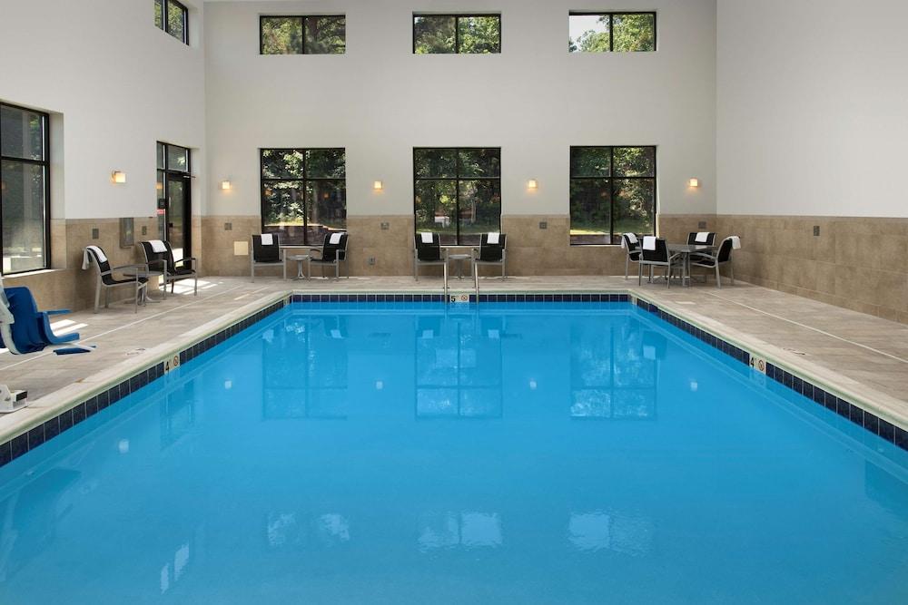 Hampton Inn & Suites Athens-I-65 (Huntsville Area) — 4