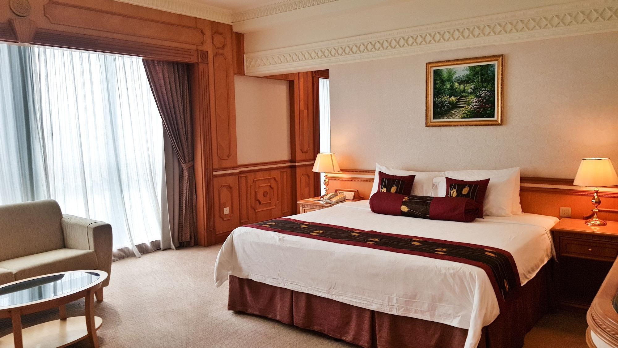 THE RIZQUN INTERNATIONAL HOTEL(MB) — 10