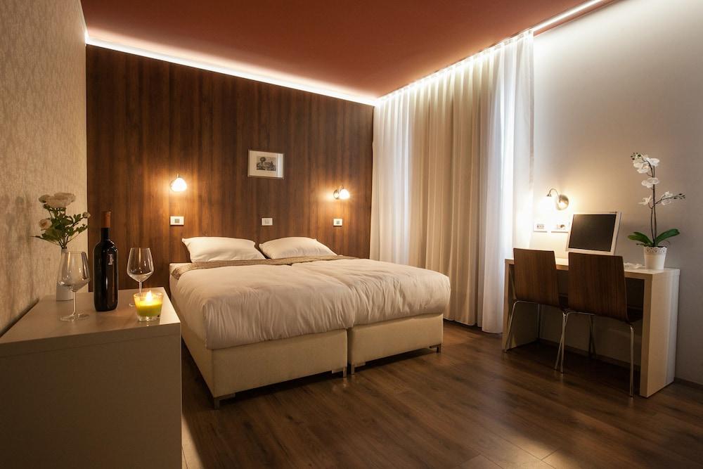 Hotel Center 1105298 — 10