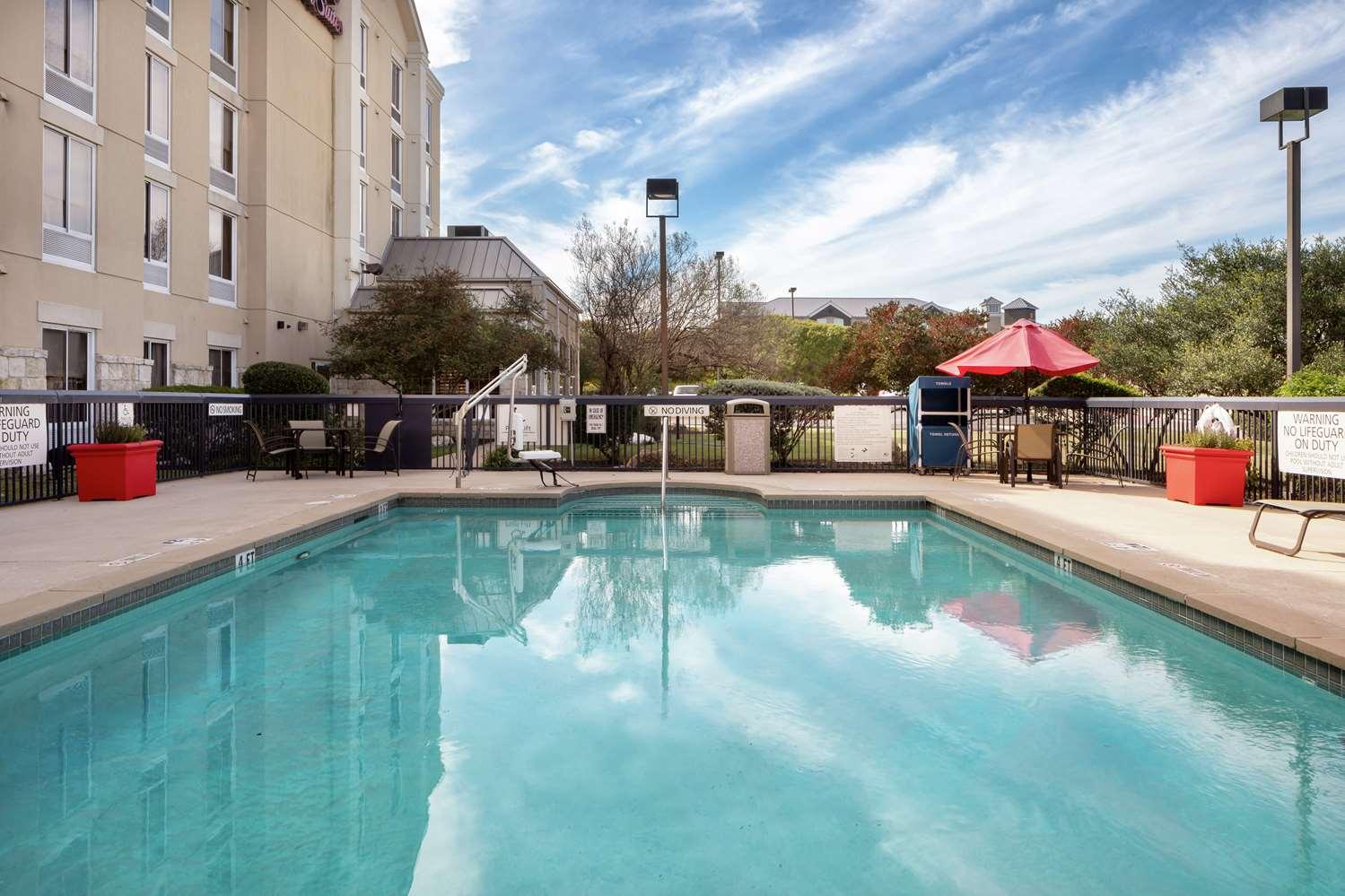 HAMPTON INN AND SUITES AUSTIN AIRPORT — 3