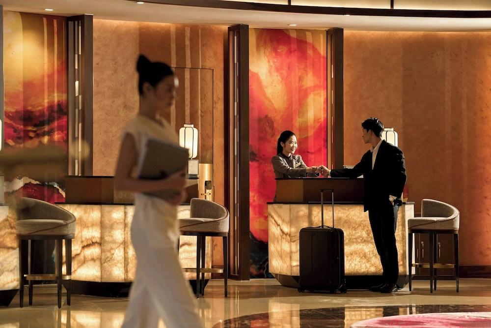 Sheraton Saigon Grand Opera Hotel — 9