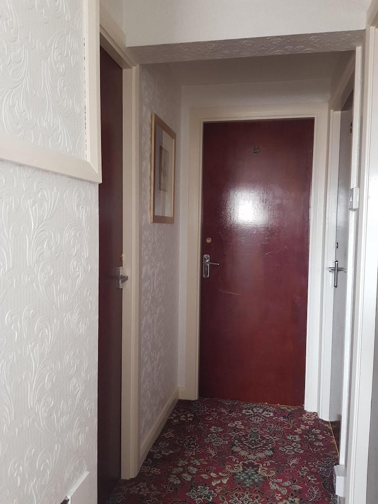 Thornhill Hotel — 9
