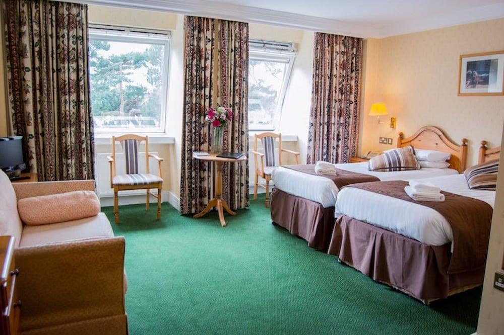 Elstead Hotel — 8
