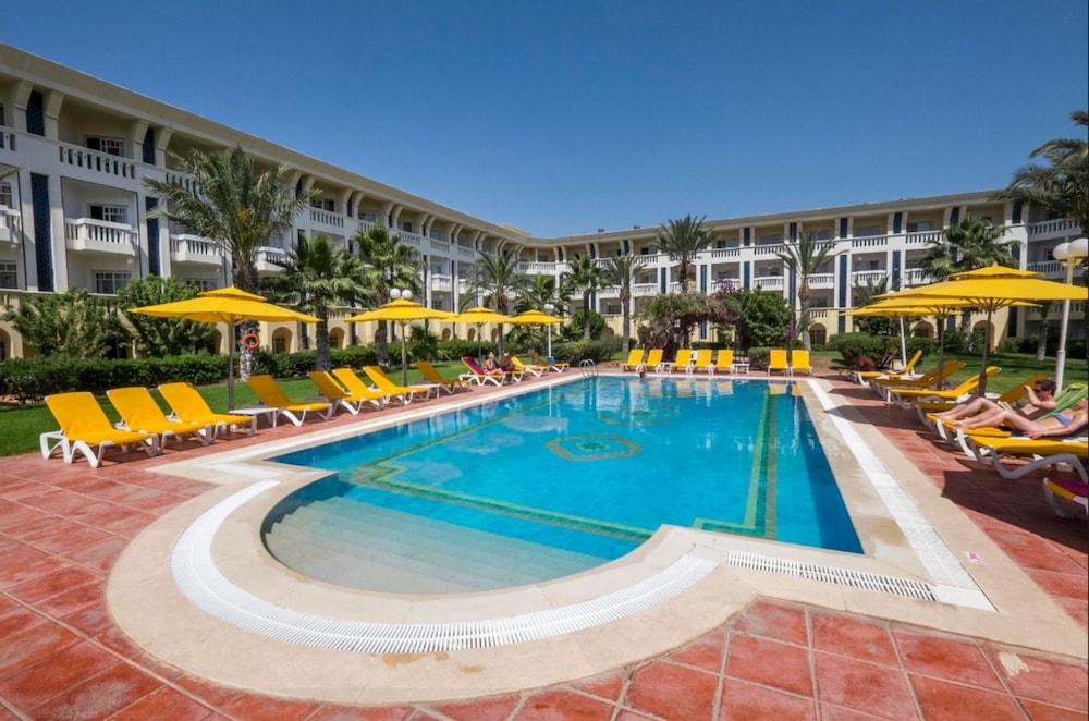 Medina Belisaire and Thalasso 1123348 — 4