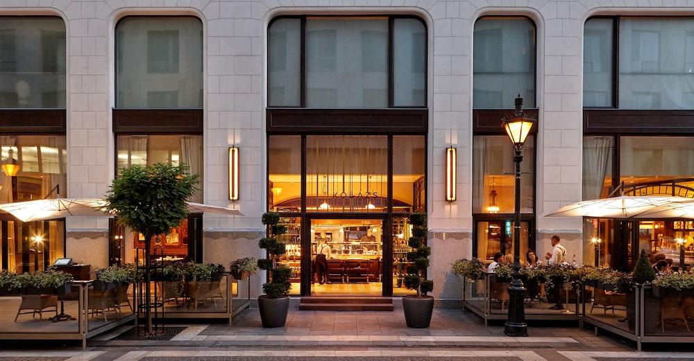 Four Seasons Hotel Gresham Palace Budapest — 3