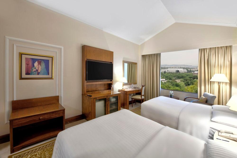 ISLAMABAD MARRIOTT HOTEL — 9