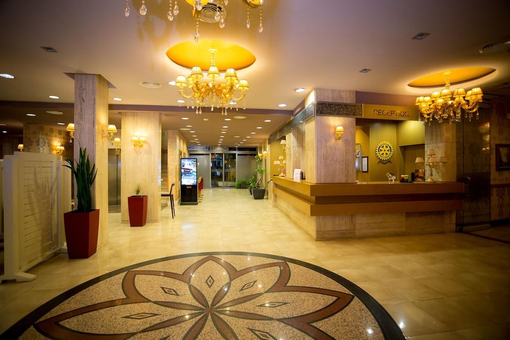 HOTEL COLOSSEO — 5