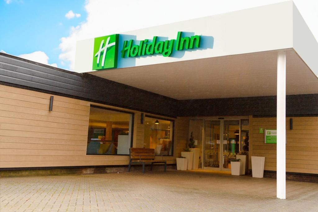 HOLIDAY INN NEWPORT — 2