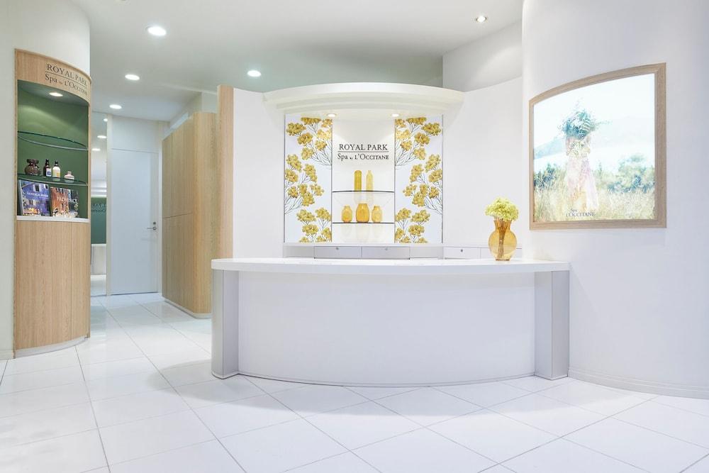ROYAL PARK HOTEL 76884 — 4