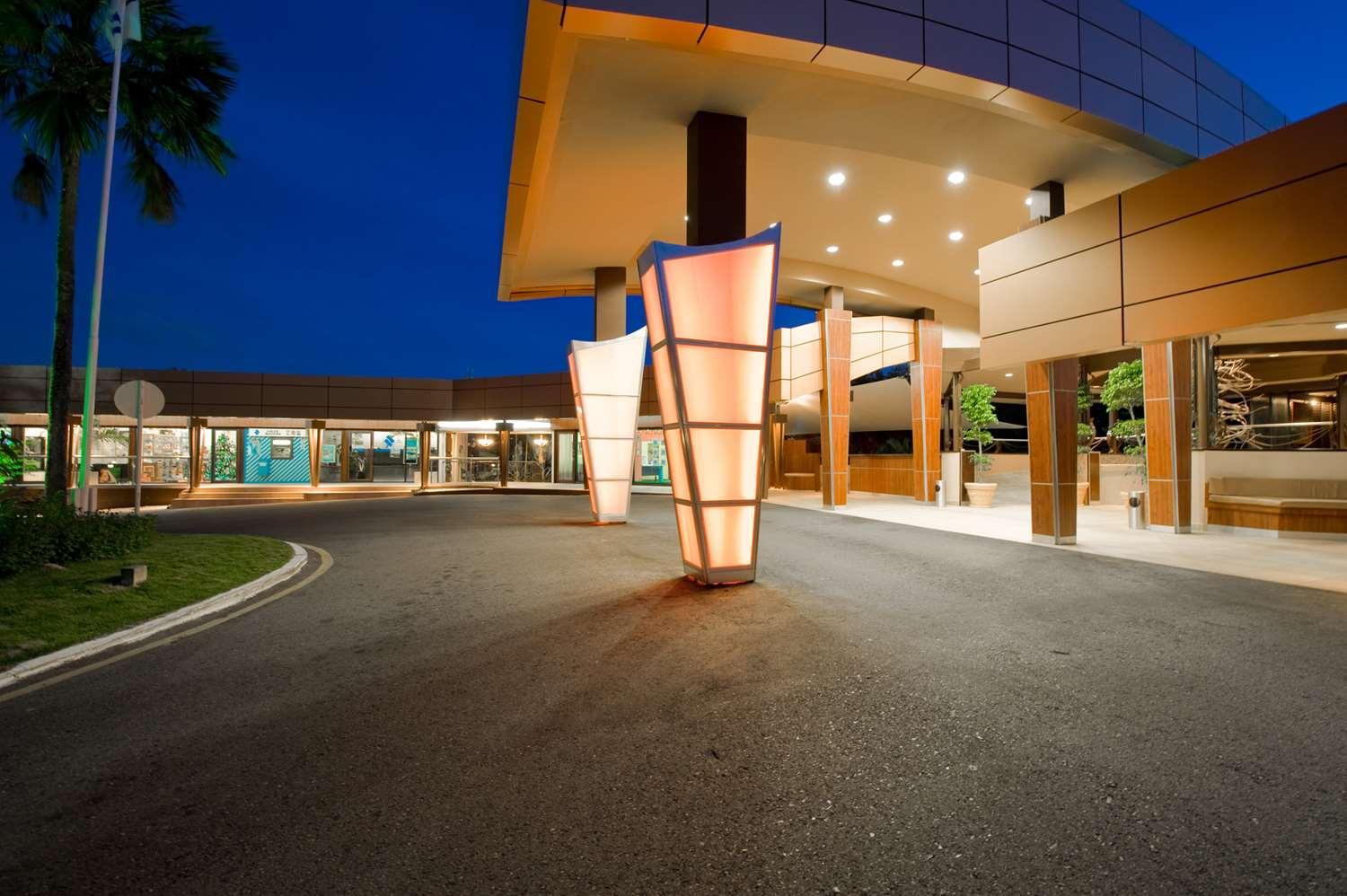 Hilton Trinidad & Conference Centre — 4