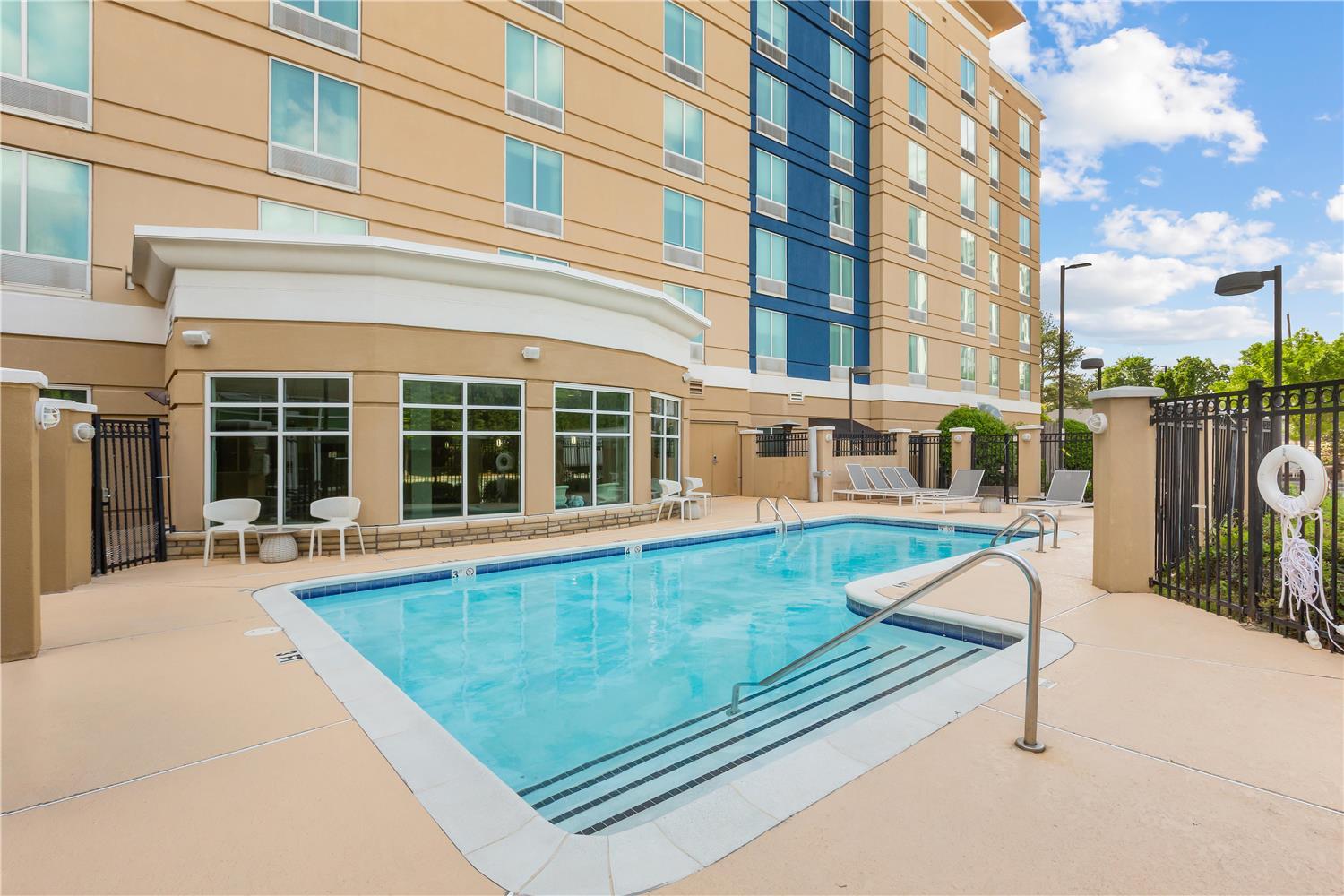 Hilton Garden Inn Atlanta Airport North — 7