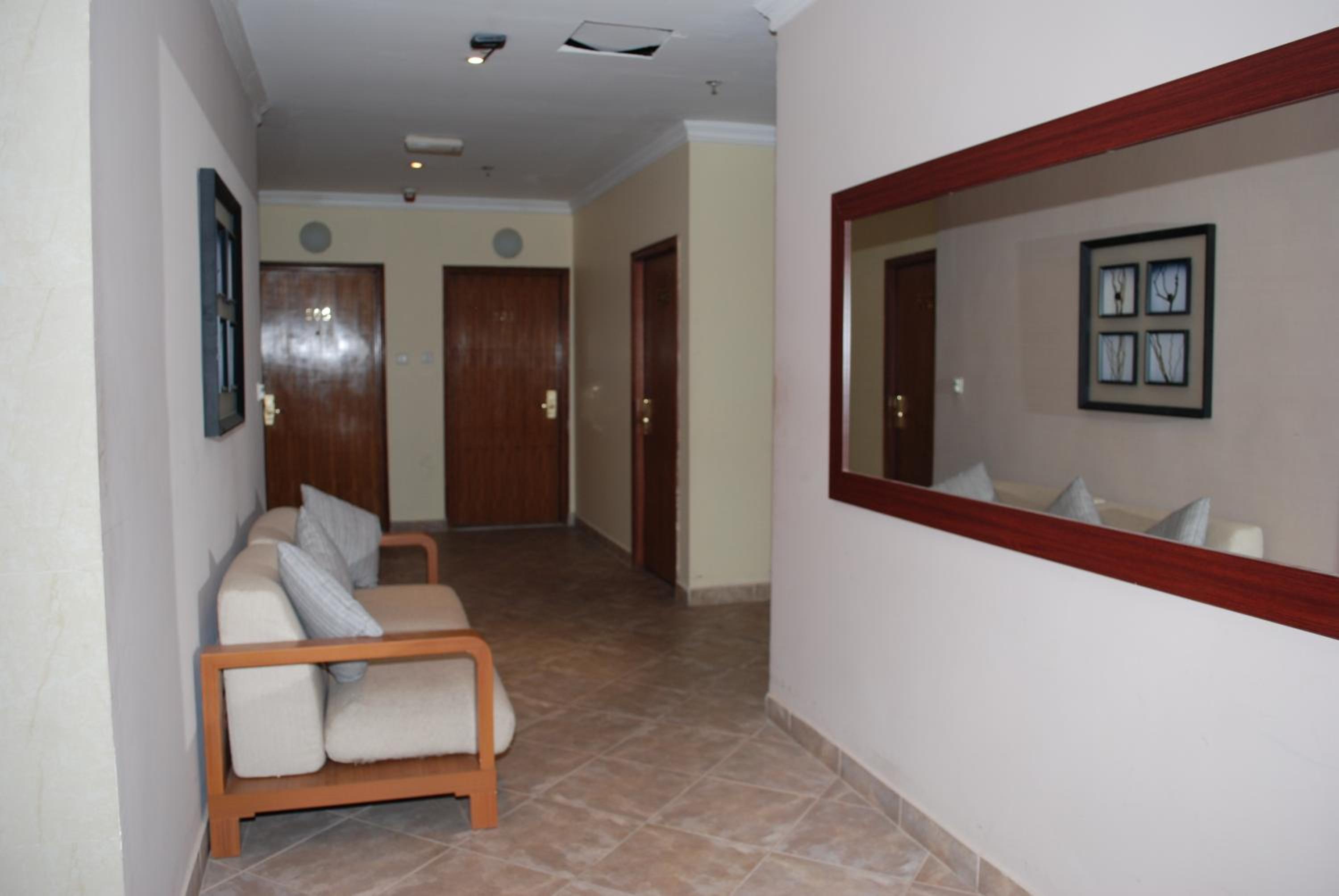Times Square Suite — 10