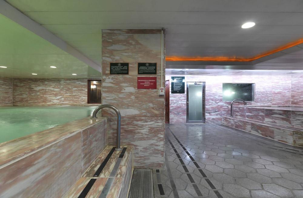 Monarch Plaza Hotel 1111698 — 8
