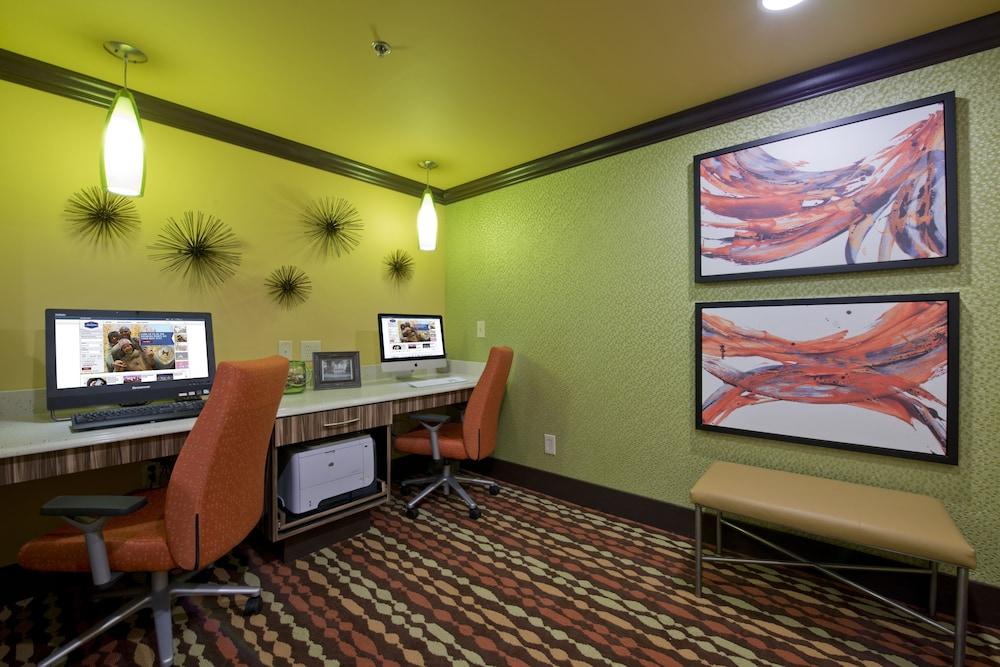 Hampton Inn Anderson/ Alliance Business Park — 5