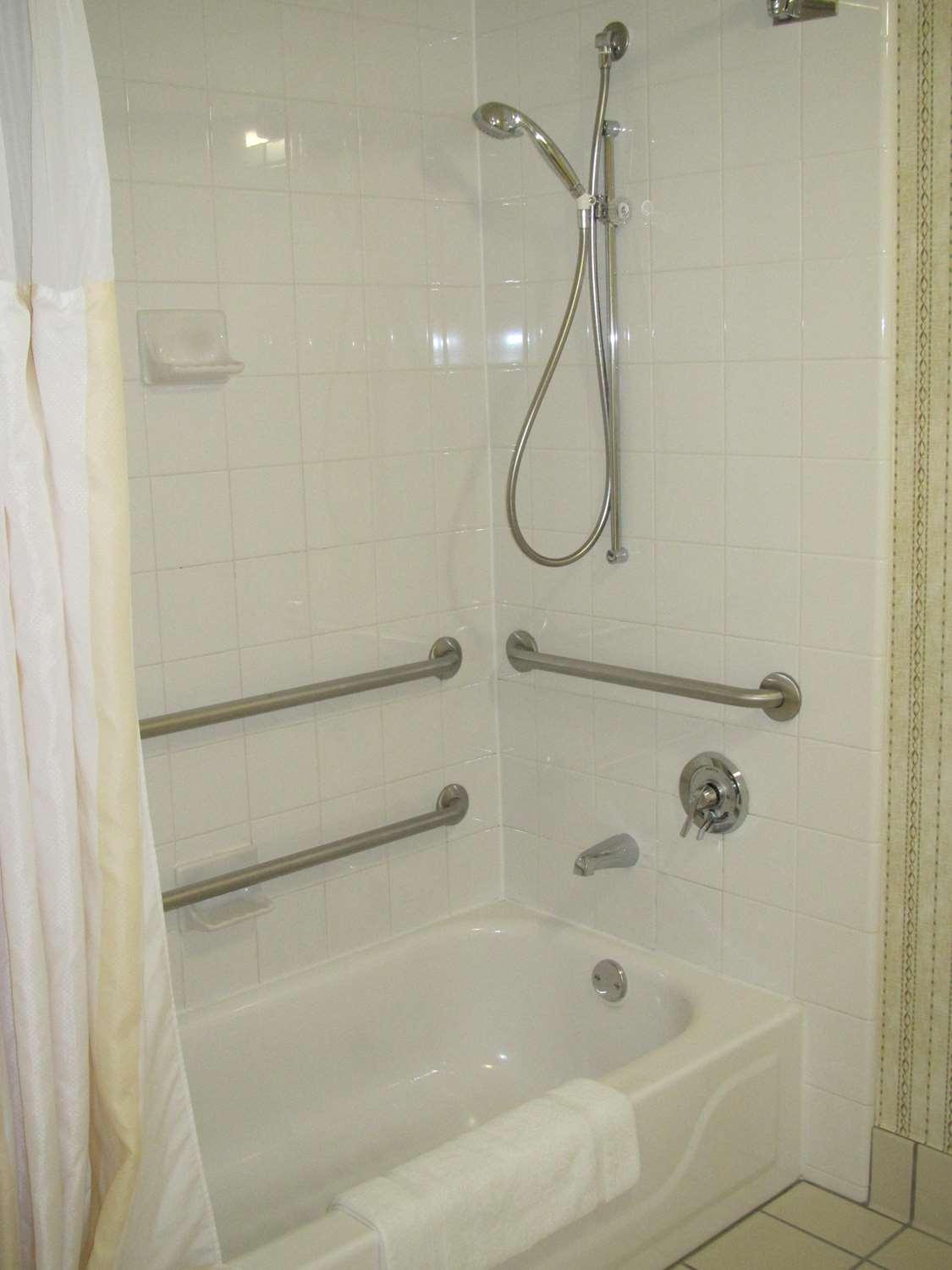 Hilton Garden Inn Addison, IL — 3