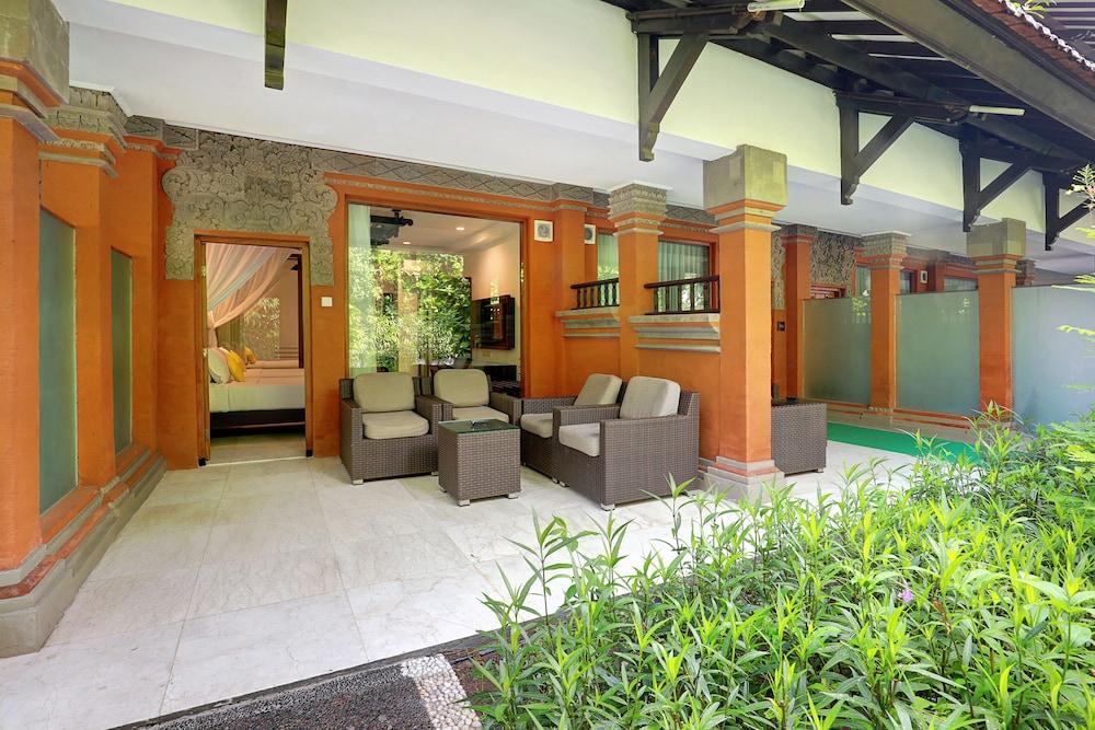 LEGIAN BEACH HOTEL — 8