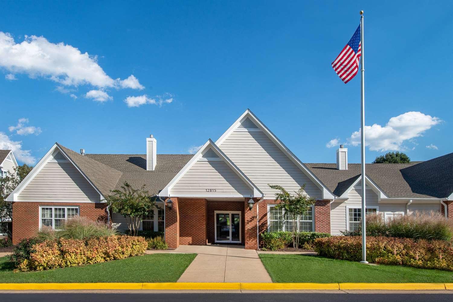 Sonesta ES Suites Fairfax Fair Lakes — 2