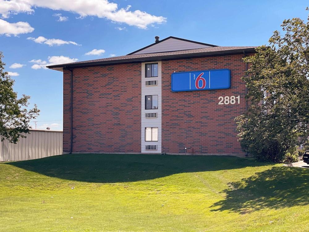 Motel6 Elk Grove Village, IL - O'Hare — 5