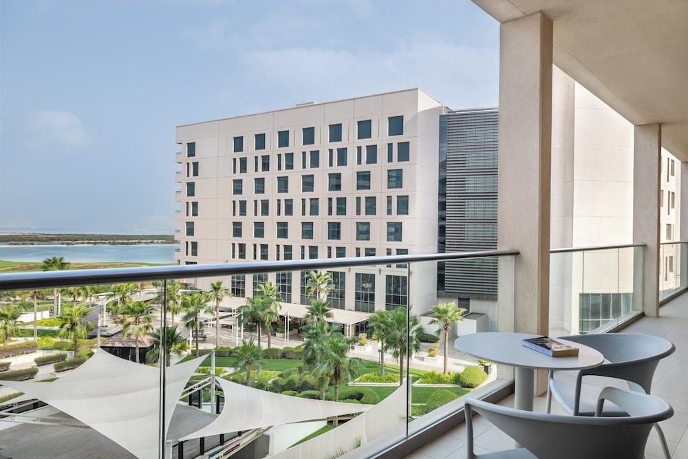 Staybridge Suites Abu Dhabi Yas Island — 7