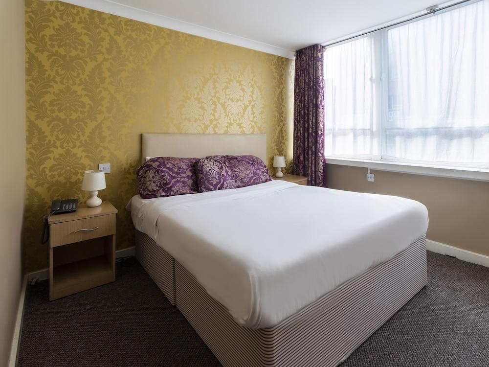 Stuart Hotel — 10