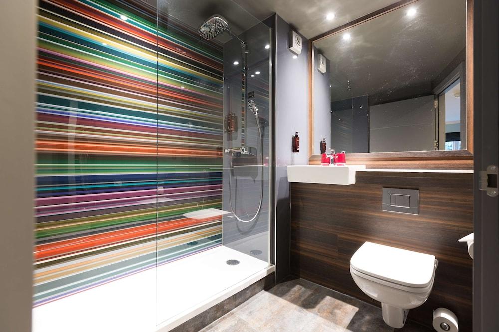 Village Urban Resort Bournemouth — 8
