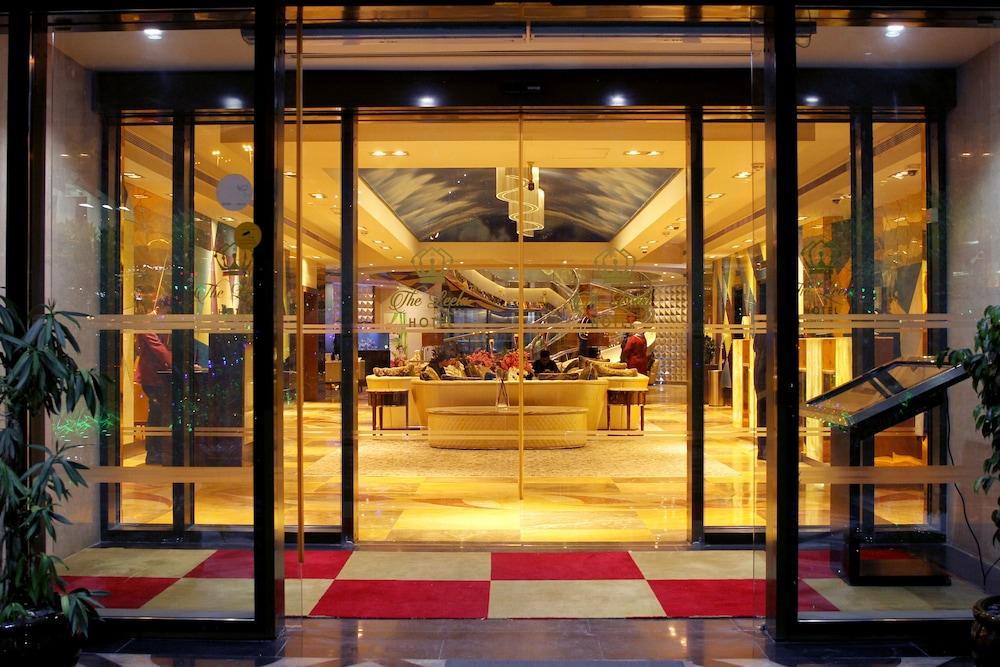 The Leela Hotel — 9