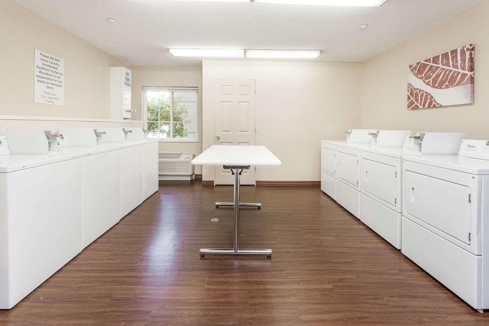 MainStay Suites Detroit Farmington Hills — 6