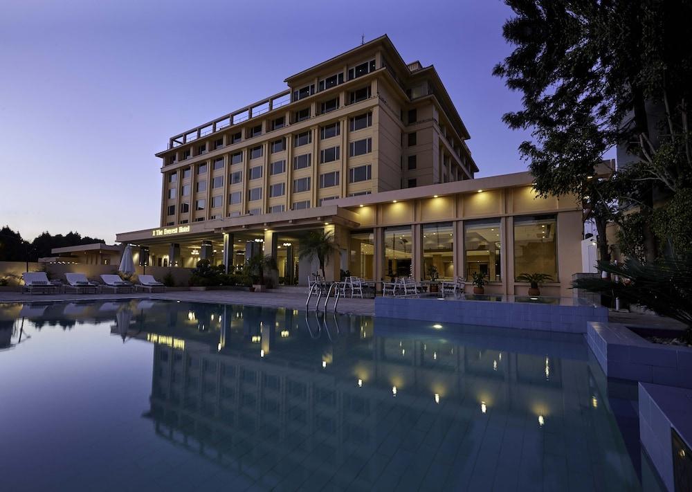 The Everest Hotel
