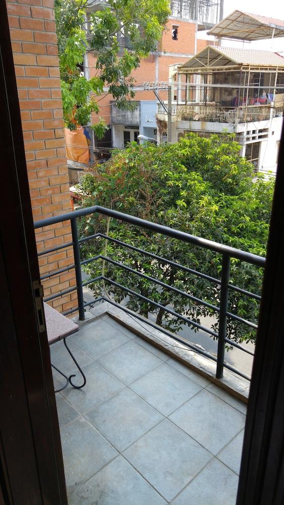Khach san Minh Chau Hoa Hung — 6
