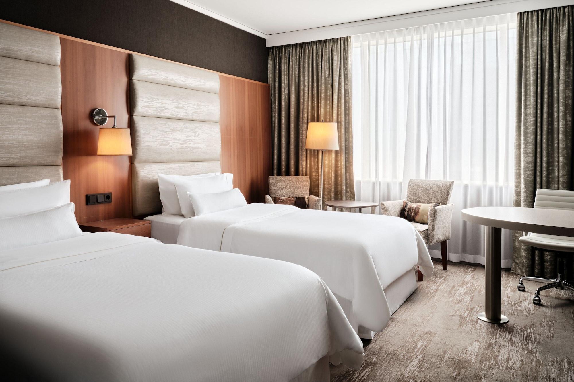 WESTIN WARSAW 133374 — 4