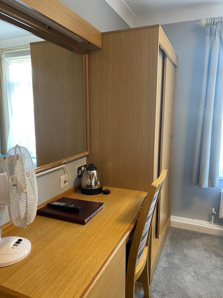 Exeter Court Hotel — 3