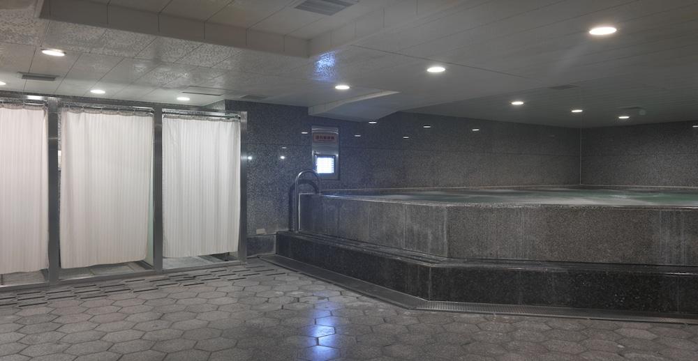 Monarch Plaza Hotel 1111698 — 6