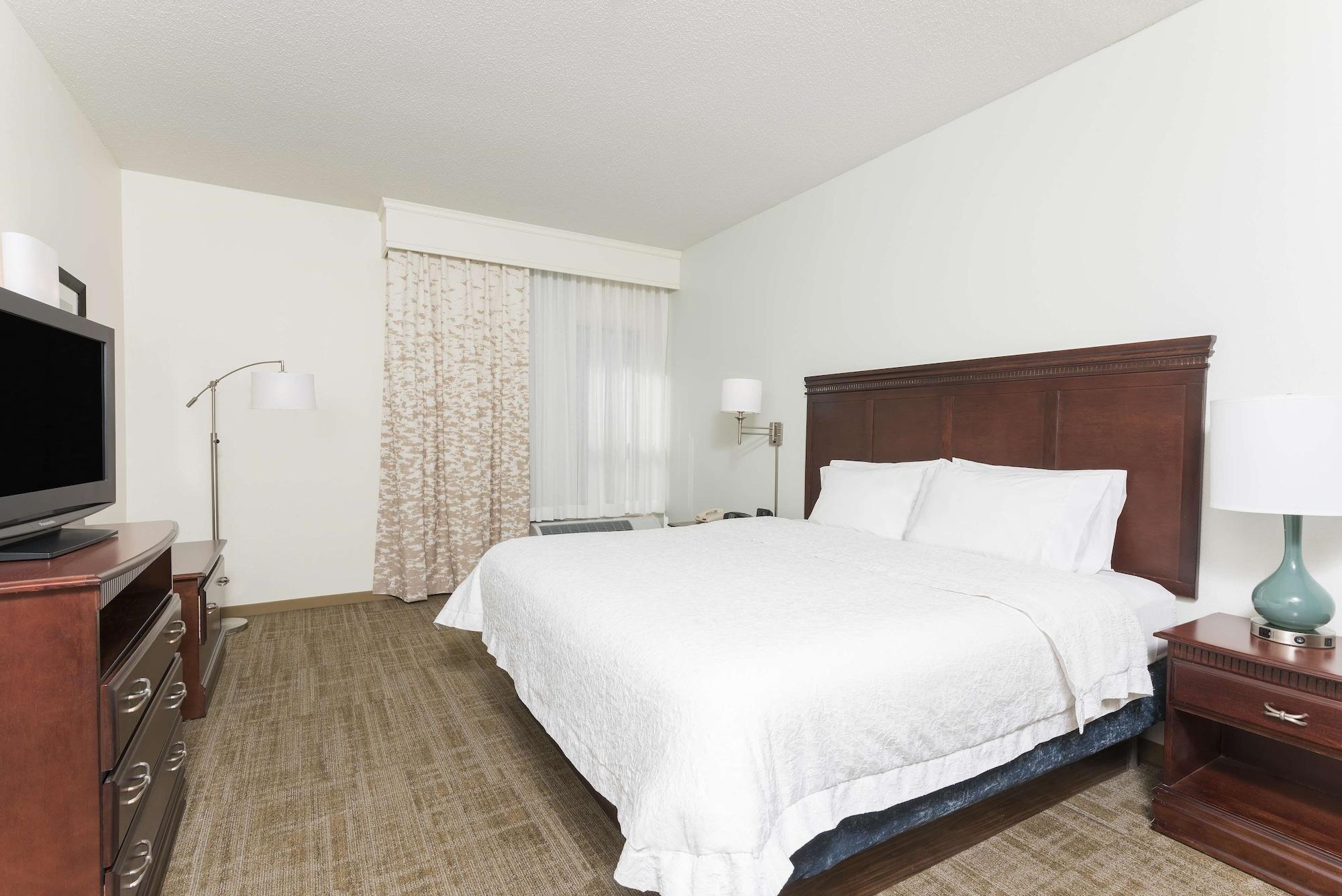 Hampton Inn East Lansing — 10