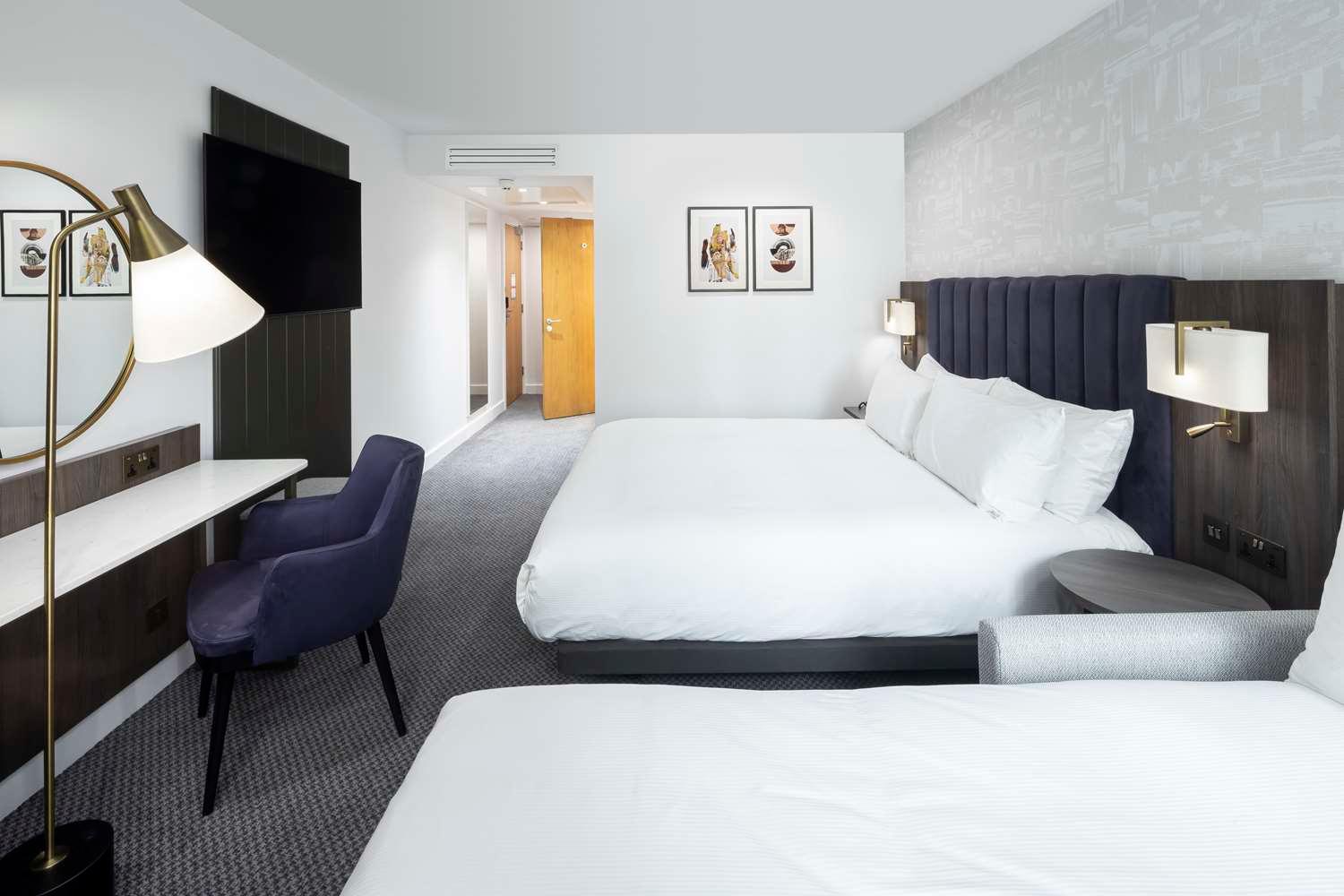 DoubleTree by Hilton Manchester - Piccadilly — 3