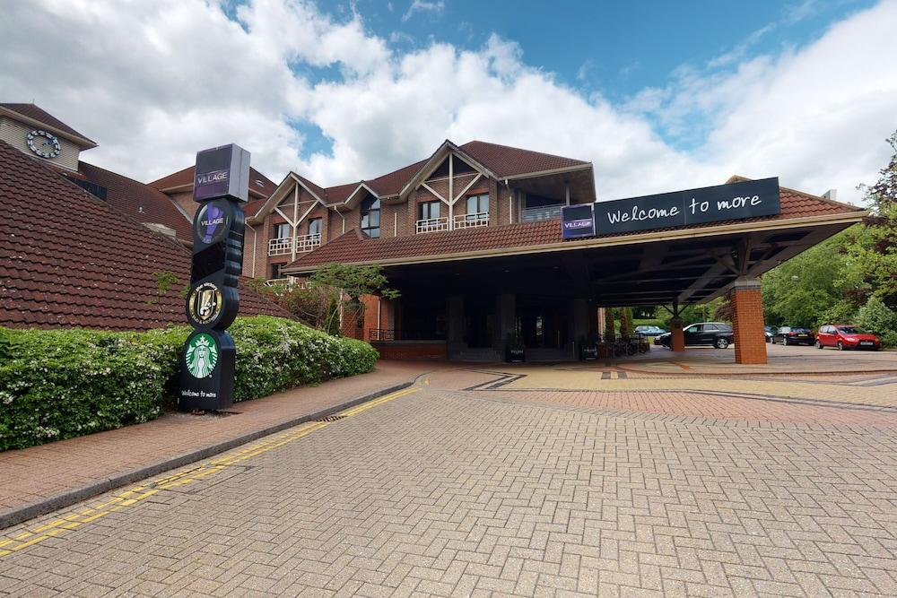 Village Urban Resort Swindon — 3