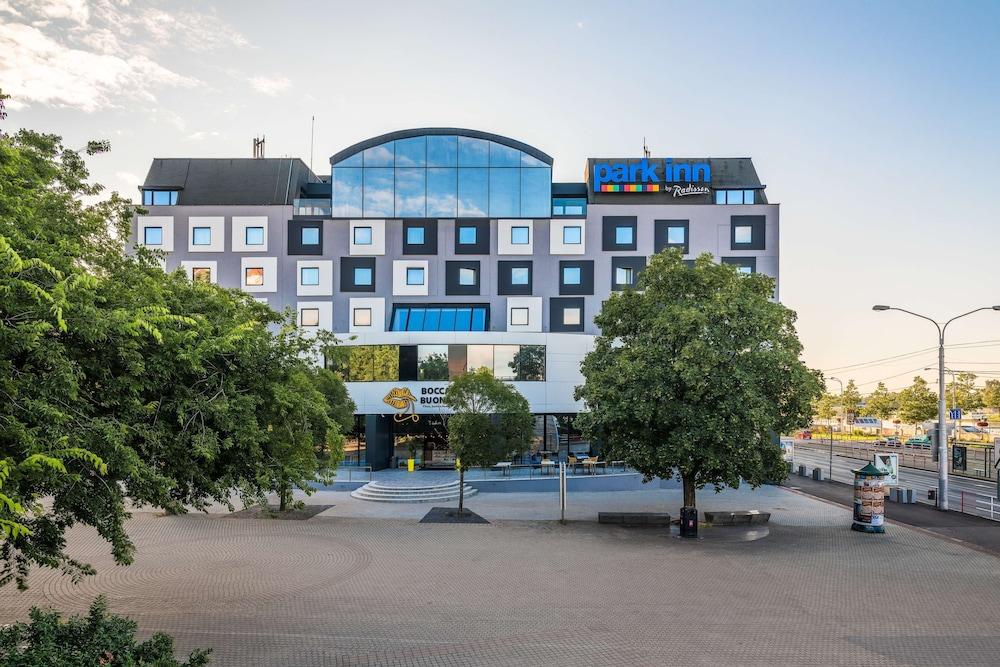 PARK INN DANUBE HOTEL — 2