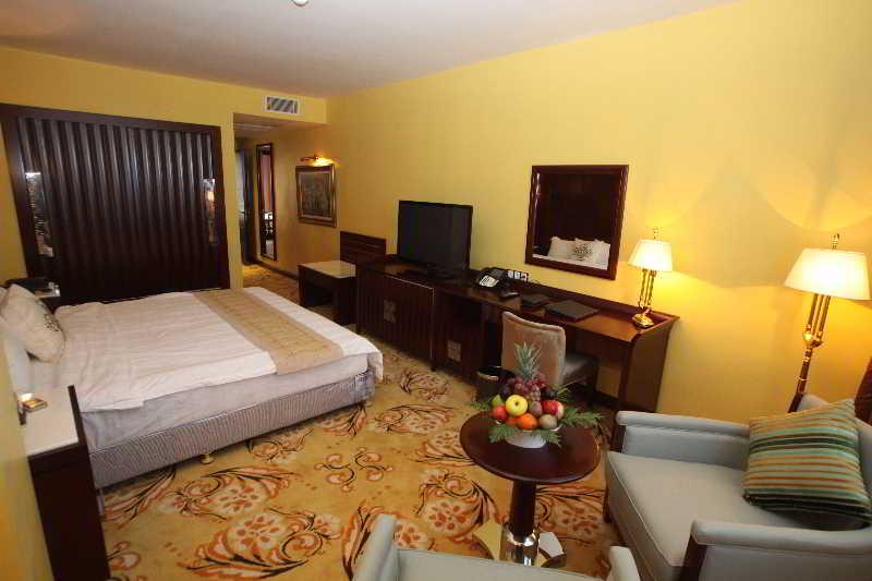 Oasis Hotel — 10