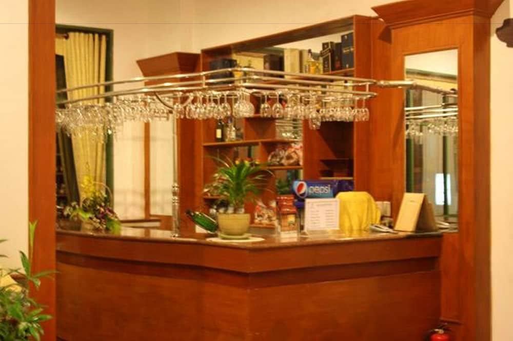 Central Hotel — 8