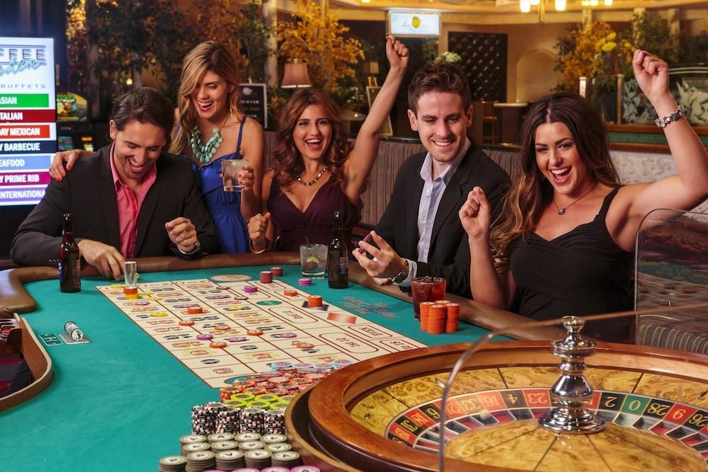 Maverick Hotel and Casino by Red Lion Hotels — 6